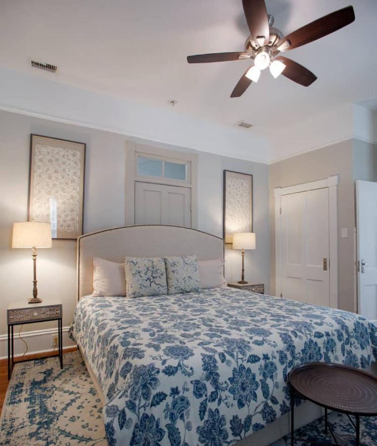 Huge 5 Bed, 5 Bath In Historic Downtown サバンナ エクステリア 写真