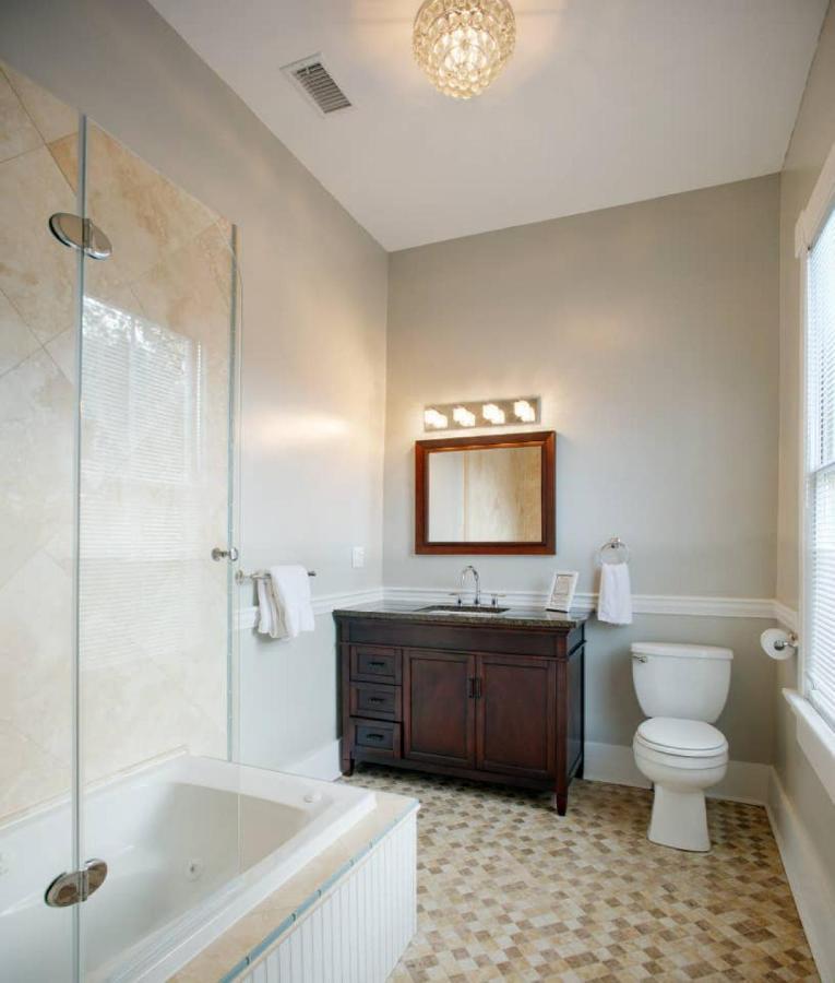 Huge 5 Bed, 5 Bath In Historic Downtown サバンナ エクステリア 写真